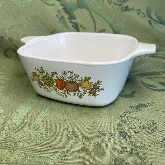Rare 1970s spice of life design Corning Ware 2 3/4 cup bakeware. - Picture 4 of 10